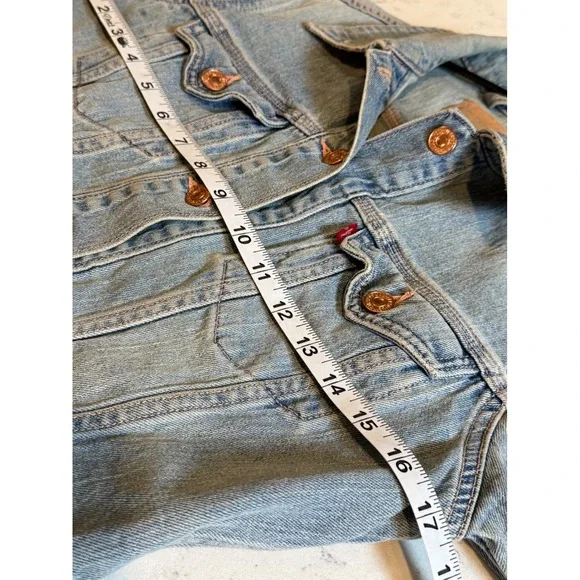 Levis Womens Cropped Denim Trucker Jacket Light Wash Blue Small Stretch Cotton - Picture 5 of 10